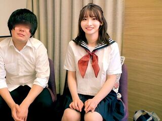 ＜素人ナンパ＞ザーメン20mlで10万円のエロ企画‼エロ制服JKがフェラ抜き…デカ尻騎乗位で連続中出し…友達精子を搾取！
