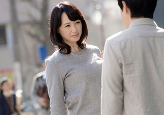 人妻ナンパ「５０過ぎてますよ…♡」スレンダー巨乳おっぱいの五十路とは思えない清楚で綺麗な素人美魔女・美熟女おばさん！