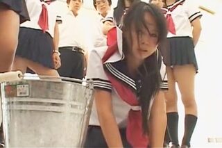 〈イジメ学級〉衝撃の問題作！ひとりの少女に対して行われるクラス全員の陰湿なイジメ！マジ泣き！（震