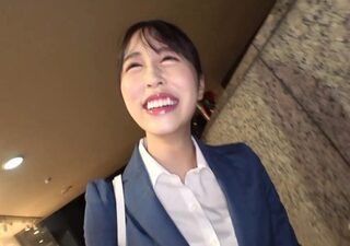〈ヤケハメ女子〉どこかモ●ィリアーニを彷彿とさせる細いOLだが性欲が強すぎて離婚されたドエロだった！ああ変態の一夜ww