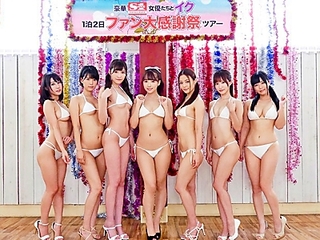 S級の人気AV嬢たち☆ 乱交をファンの男にサービスしてあげて幸せそうに昇天しあうことになる