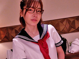 「趣味は読書とフェラチオです…」文系女子に見えて実はめちゃくちゃ痴女なデルヘル嬢
