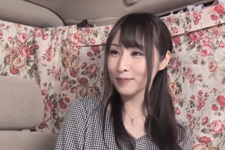 〈人妻ナンパ〉よく見ると結構なババアなんだがスゴイ金かけて若さを保ってるセレブ感！おまんこは下賤ですがww