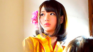 テーマパークの看板娘と仲良くなってホテル連れ込み成功！