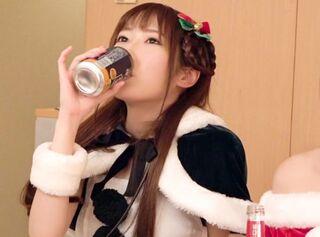 サンタコスの小悪魔系お姉さんをナンパ捕獲してホテル連れ込み♡濃厚フェラでチンポをむさぼりヤル気満々の肉食ＳＥＸでガチ絶頂