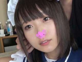 【素人企画】アイドル並ロリ美少女がえちえちSEX！ロリボイスで出ちゃう潮吹きおしっこ！ぱんぱん立ちバック！