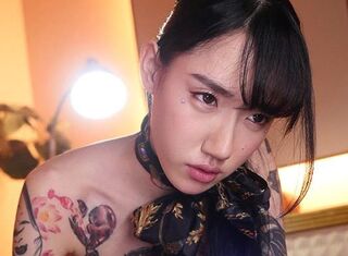 M男向けメンズエステでタトゥー嬢(水森翠)が手コキでシゴいてくれる