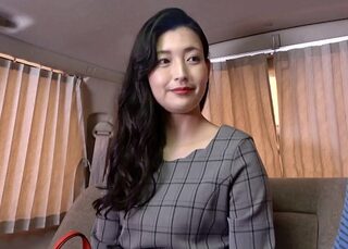 こんなキレイな奥様とSEXしたい！アラフォーとは思えない美肌なボディ！