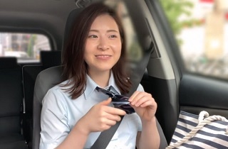 ムチムチ巨乳な肉厚ボディの天真爛漫JKと制服着せてたままチンコねじ込む着衣SEX