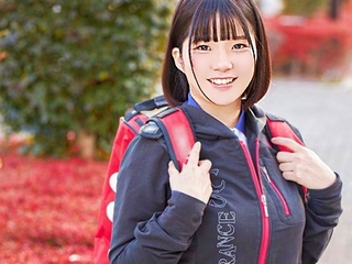 【MM号】童貞君のオナニーサポート★スポーツ女子が優しく筆おろし♥マジメで優等生のJDと筆おろし♥