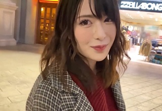 旦那のチンコじゃ満足できない欲求不満の巨乳妻との不倫SEX