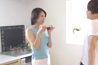 〈四十路熟女デビュー〉美を追求する女、不惑の年にして迷わず濡れ穴晒す決意をする！プロちんぽスゴすぎ！ww