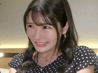 【素人企画】激シコ着衣巨乳がばえる美人がえちえちSEX！痴女りグラインド騎乗位！ハメ潮イキ潮おしっこ連発！