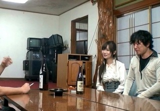 《乱交＆連続挿入》「な、何するの…」親戚たちが集まる飲み会でスレンダー巨乳おっぱい人妻熟女が近親相姦・まわされる！