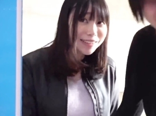 〔ﾏｼﾞｯｸﾐﾗｰ号〕着痩せする女の子を脱がせたら、極上のバストが出た～ 興奮しすぎてザーメン注入