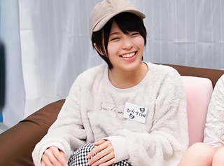 《素人ナンパ企画》「ちょ、ちょっとっ…あんっ♥」ショートカットでロリ可愛い美乳おっぱい美少女JD達が質問中に即ハメ！！