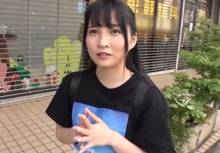素人ナンパ「やばいぃ♡気持ちぃ♡」真面目清楚な美人お姉さんに頼み込んで自宅にお邪魔し美乳おっぱいボディに膣内射精する！ｗ