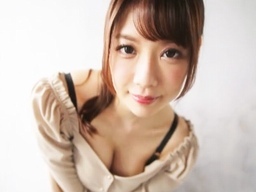 これぞ「神の乳」にふさわしい美巨乳とクビレ♥エロメンもタジタジになるほどのスーパーボディのデビュー作♥