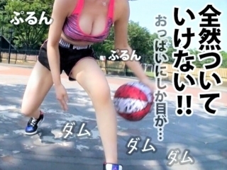 〚素人企画〛深い谷間に釘付け ぷるんと揺れるバストがエロ すぎる～