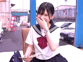 【MM号】まんぐりの体勢で手足を拘束された制服JKが若いおまんこに電マ当てられ潮吹き！【素人ナンパ】