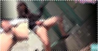 【放尿】路地裏で立ちションする痴女を盗撮！こんなに堂々とおしっこするやついる？ｗ
