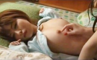 〈レズカテキョ〉母からも信用されているやり手の女教師。娘の要望で泊まることになった。別な意味でもやり手だった！ww