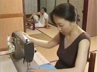〈エロドラマ〉お●んちょ舐めながら寝落ちする夫。失礼な話だが夫が寝ている間に不倫するのでお相子であるww