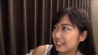 【巨乳】〈前乃菜々〉おちんちん濃厚ご奉仕でお小遣いUPの交渉！嬉しすぎて中出しまで許可しちゃうロリかわ巨乳な妹！