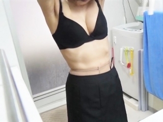 〖四十路熟女〗息子ほども歳の離れた後輩と背徳交尾 中出しはダメって言ったのに‥