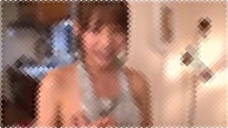 【フェラ】裸エプロンの激カワ妻が仕事帰りの疲れのたまった旦那のチンポをフェラご奉仕！