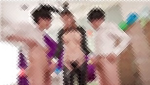 【巨乳】スリムな巨乳の女教師の、コスプレ羞恥パイズリ無料動画！