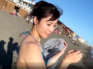海ナンパで捕獲した３２歳奥さんはクビレ美巨乳の上玉ボディ♡さっそくホテルに連れ込みバイブ責めにフェラから不倫ＳＥＸで本気イキ