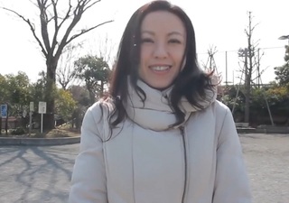【人妻熟女】「8年位シてないです…♡」ドS顔のスレンダー美乳おっぱい美魔女が久しぶりの交尾でねっとり責められ大興奮！