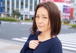 【高瀬智香】「Mなんです…♡」スレンダー美乳おっぱいの超美人な素人人妻熟女・美魔女おばさんの軽いSMセックスが抜ける！
