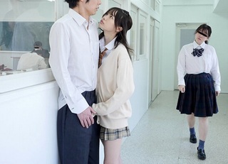 【手コキフェラ】アイドル系の顔立ちで見つめフル勃起にしハードピストンで昇天しちゃう女子生徒