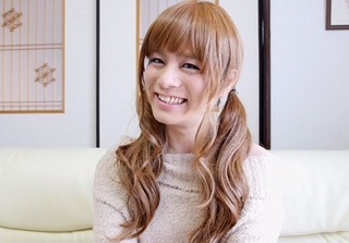 《男の娘》「勃起しちゃう…♥」スレンダー体系で、可愛い服着た男の娘が、撮影されながらペニクリしごきまくって自慰行為ｗｗ
