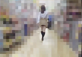 【美少女ｘ辱め】「ちょ！なに！いやぁ！」ムチムチ太もも、巨乳おっぱいの激可愛い制服美少女を自宅で辱めダブルピース強制！