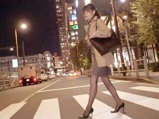 【美脚×素人】長身でスタイル抜群のOLお姉さんがえちえちSEX！痴女るノーハンドフェラ！ガン突きっくす！