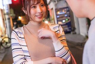 バイト先の居酒屋で働く看板娘に惚れられて中出しセックス 月乃さくら