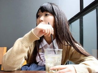 【ロリ】アキバのJKのエッチなアルバイト!制服姿のロリJKとハメ撮り!黒髪清楚なJKとの援oエッチ!