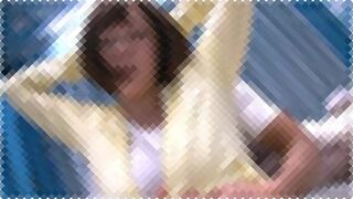 【中出し】マジックミラー号 ママさんバレーに通う26歳のめちゃ美人なS級若妻がMM号で四つん這いで手マンされて中出しを受け入れちゃう！