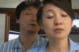 〈エロドラマ〉初恋の女との再会は母！親父の野郎ウマいコトちんぽ挿れくさりやがって！鬼畜息子義母に捻じ込んで逃亡！（震