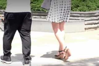 ＜外人ナンパ＞外国人マダムを街で軟派してセックスに持ち込む！言葉巧みに脱がしていき種付けピストン