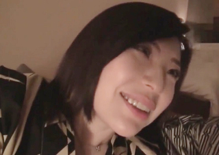 【美魔女】「感じてきちゃった♡」スレンダー巨乳おっぱいピンク乳首の清楚美人な人妻熟女がめちゃくちゃ甘える濃厚SEX！