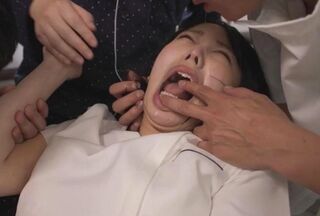 看護師(弥生みづき)が患者達に弱みを握られ襲われて連続セックスの連続顔射でぶっかけられる