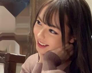 首輪と手枷をつけられてねっとりフェラでご奉仕するドＭお姉さん♡ちっぱいボディにデカチンねじ込まれて首絞めピストンでガチ悶絶
