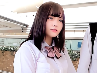 【素人ナンパ】「入れちゃう？」クラスが同じだという同級生男女！デカすぎおっぱいな女子校生が男友達と生中SEX！