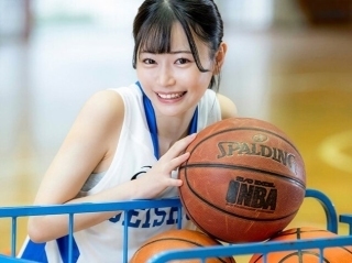 〔スポ女〕輝く笑顔に男はメロメロ 本当は、エッチ大好きのスケベっ子でした