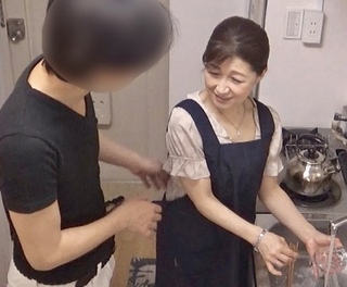 溢れる母性でセクハラな要求もどんと来い！おばさんと時間いっぱい恋人気分！