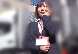 《素人OL》「お願いします…♥」ムチムチ巨乳おっぱいの清楚美人なお姉さんが昼休みに中出しSEXしちゃうヤバい映像ｗ